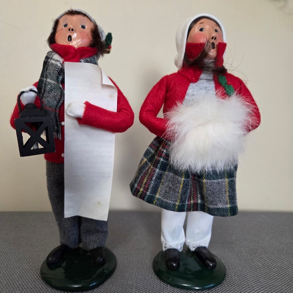 Vintage 1991 Byers' Choice Caroler Pair Boy/Girl Both Signed Girl Is Numbered